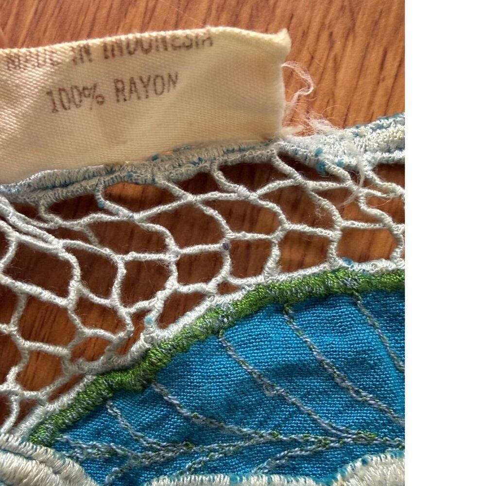 Cropped Crochet Swim Hibiscus Top From The 80's - Picture 6 of 6